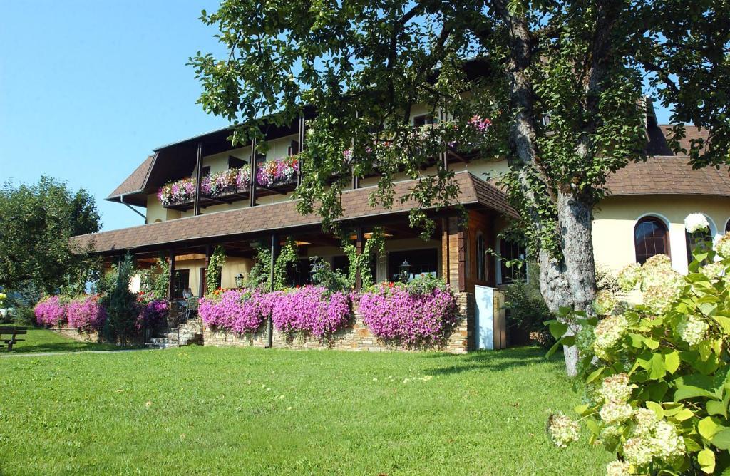 Hotel Marko Санкт-Канциан Экстерьер фото